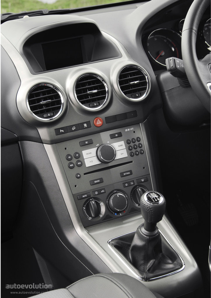 Vauxhall Antara photo 16