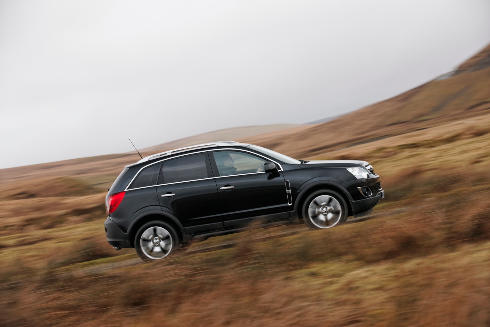 Vauxhall Antara photo 2