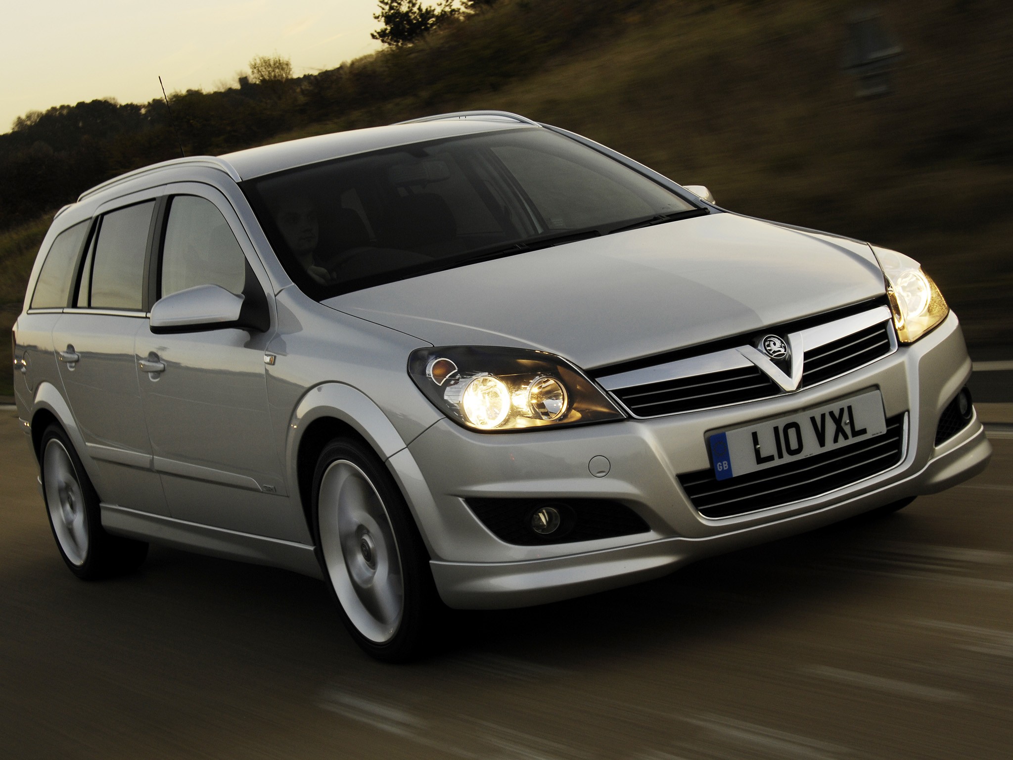 Vauxhall Astra Estate photo 8