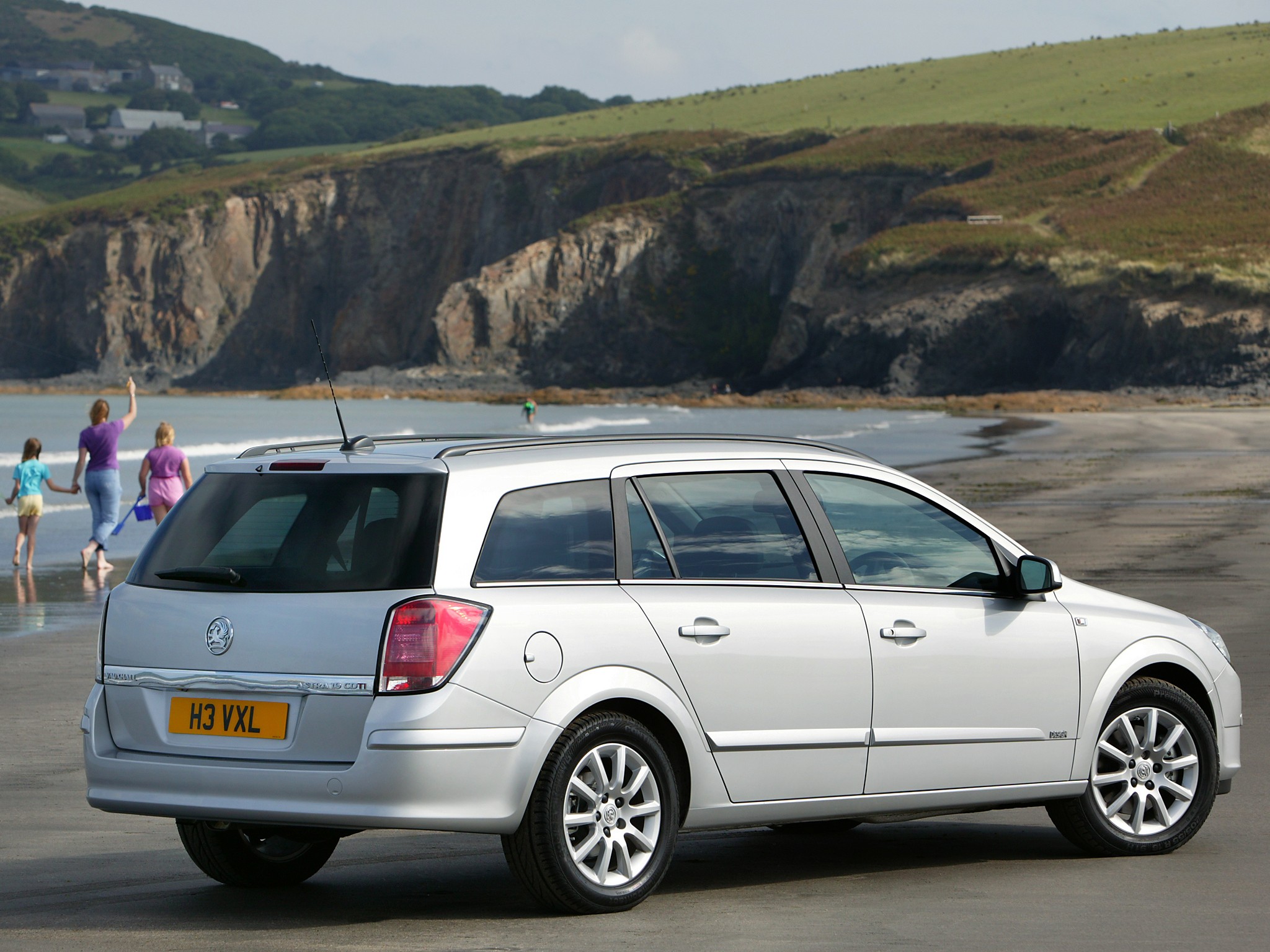 Vauxhall Astra Estate photo 12