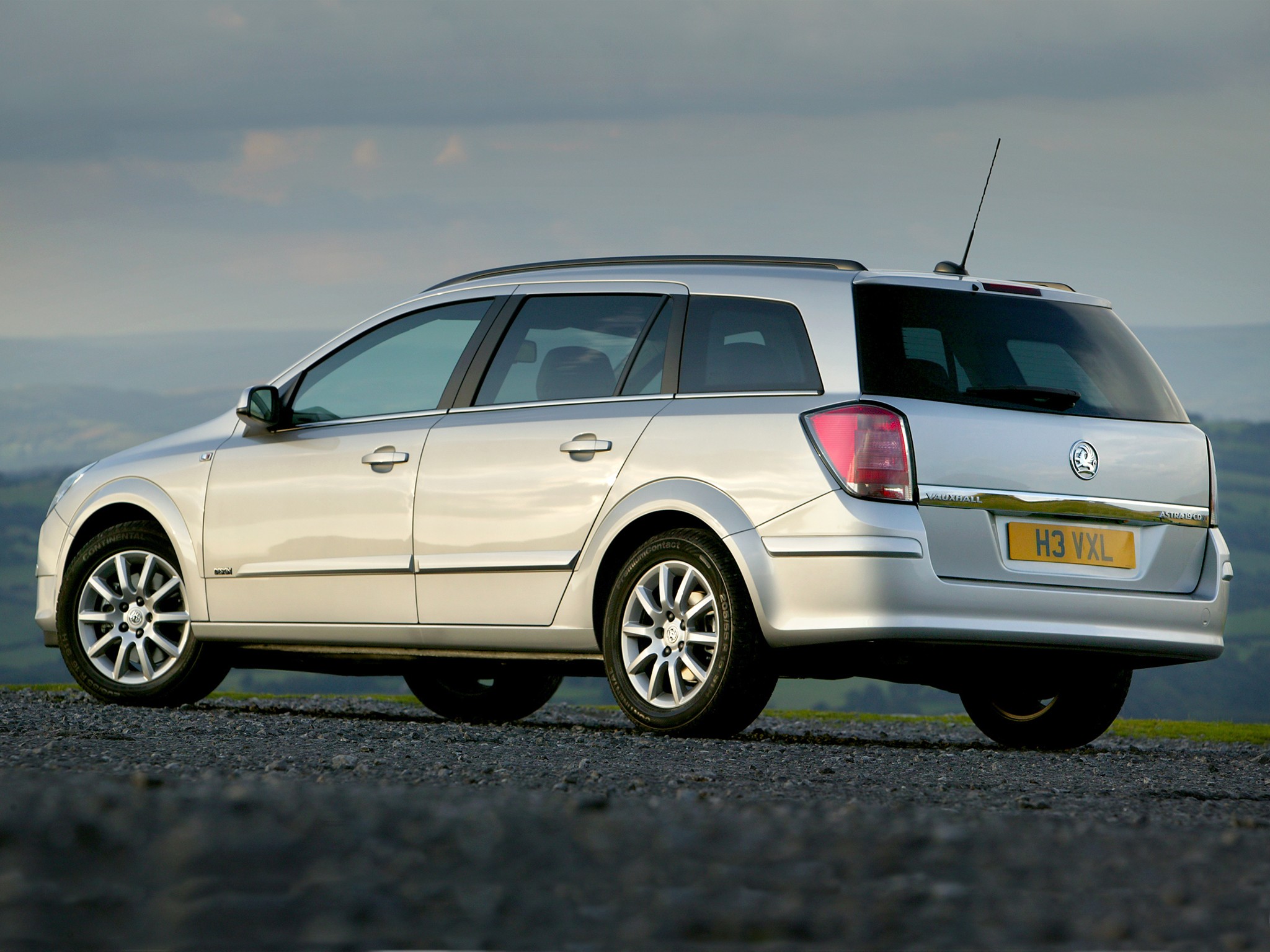 Vauxhall Astra Estate photo 14