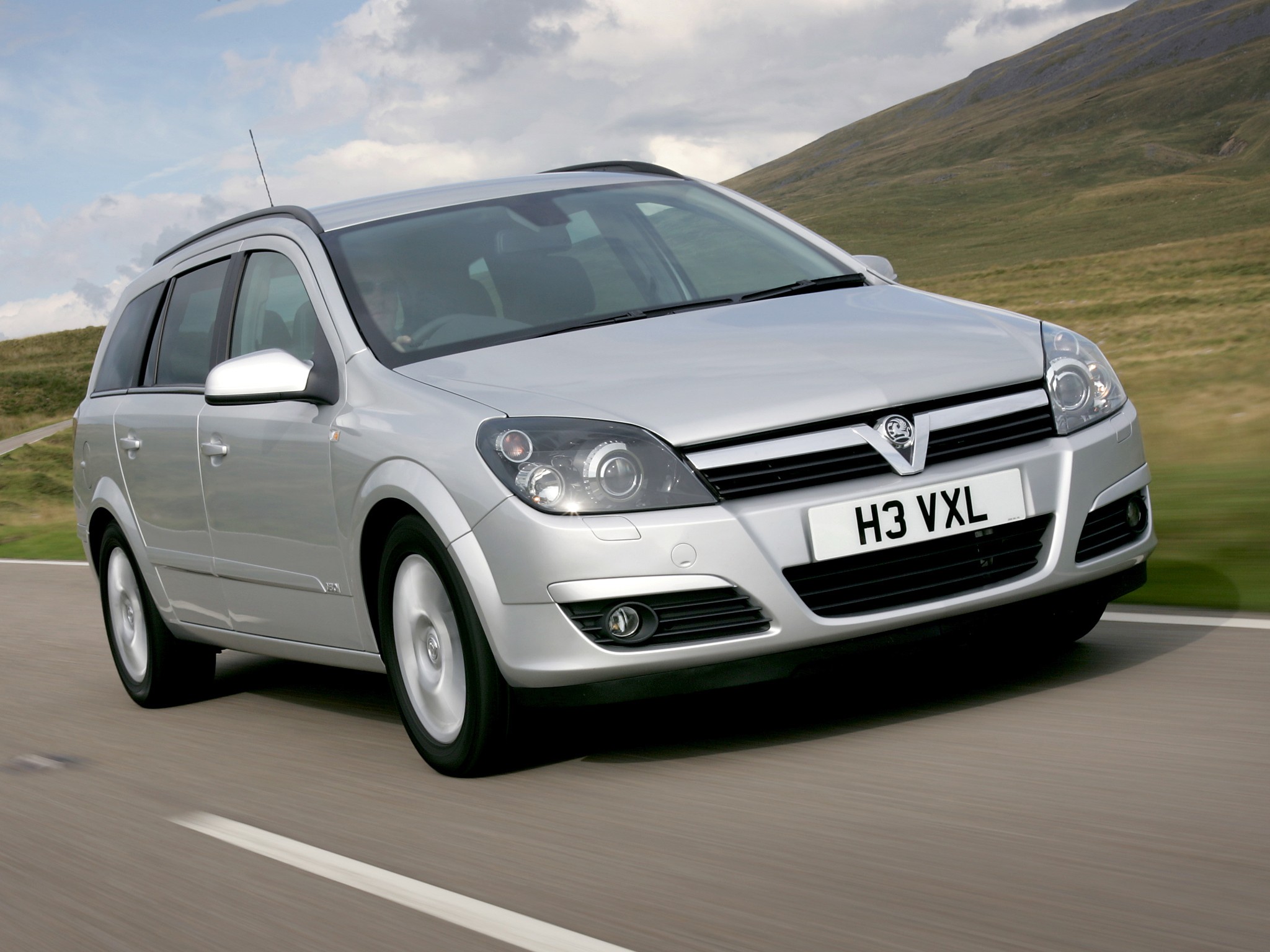 Vauxhall Astra Estate photo 16