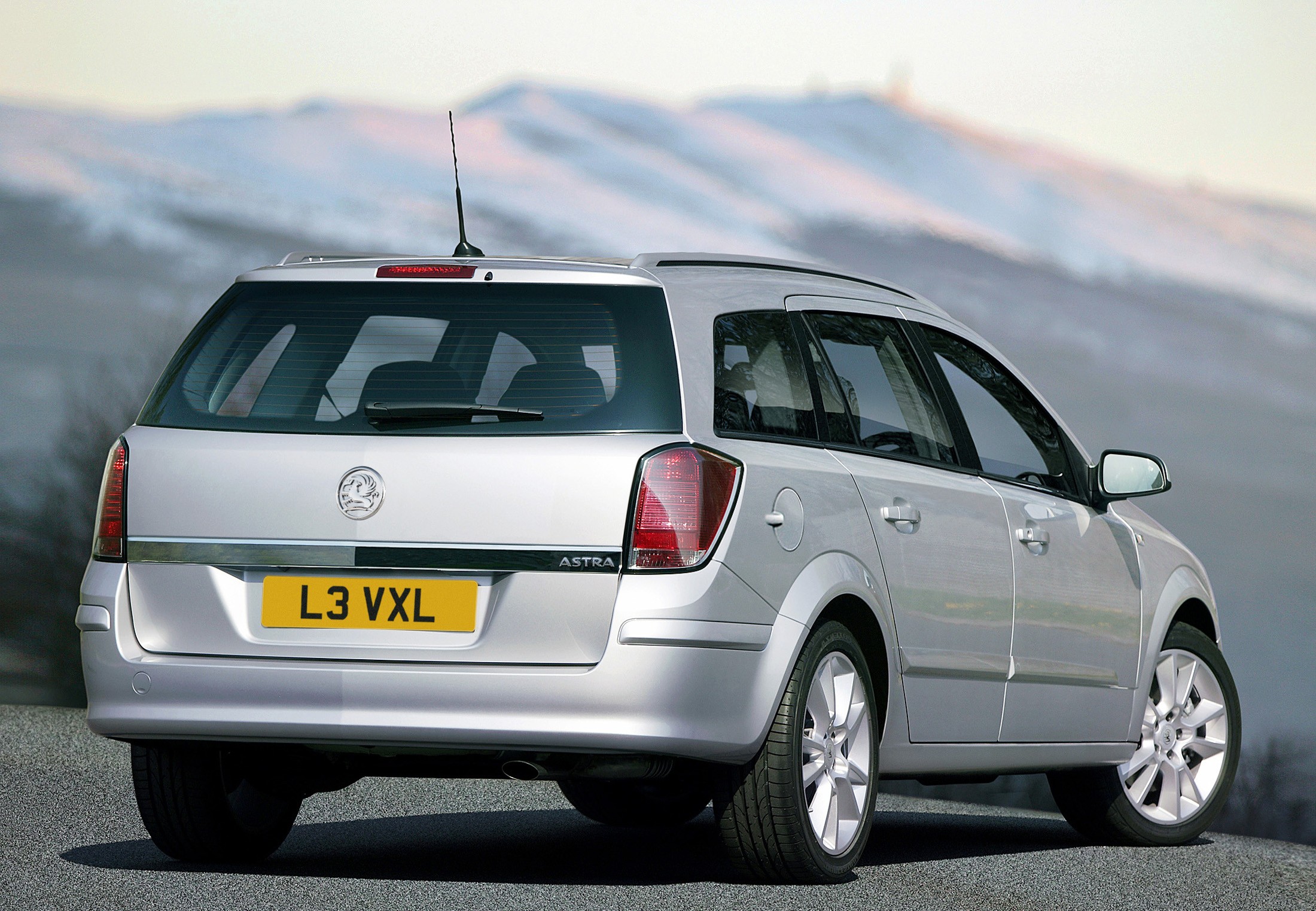 Vauxhall Astra Estate photo 21