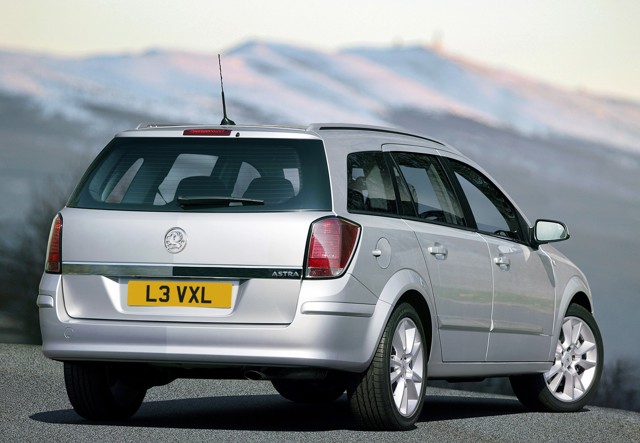 Vauxhall Astra Estate photo 21