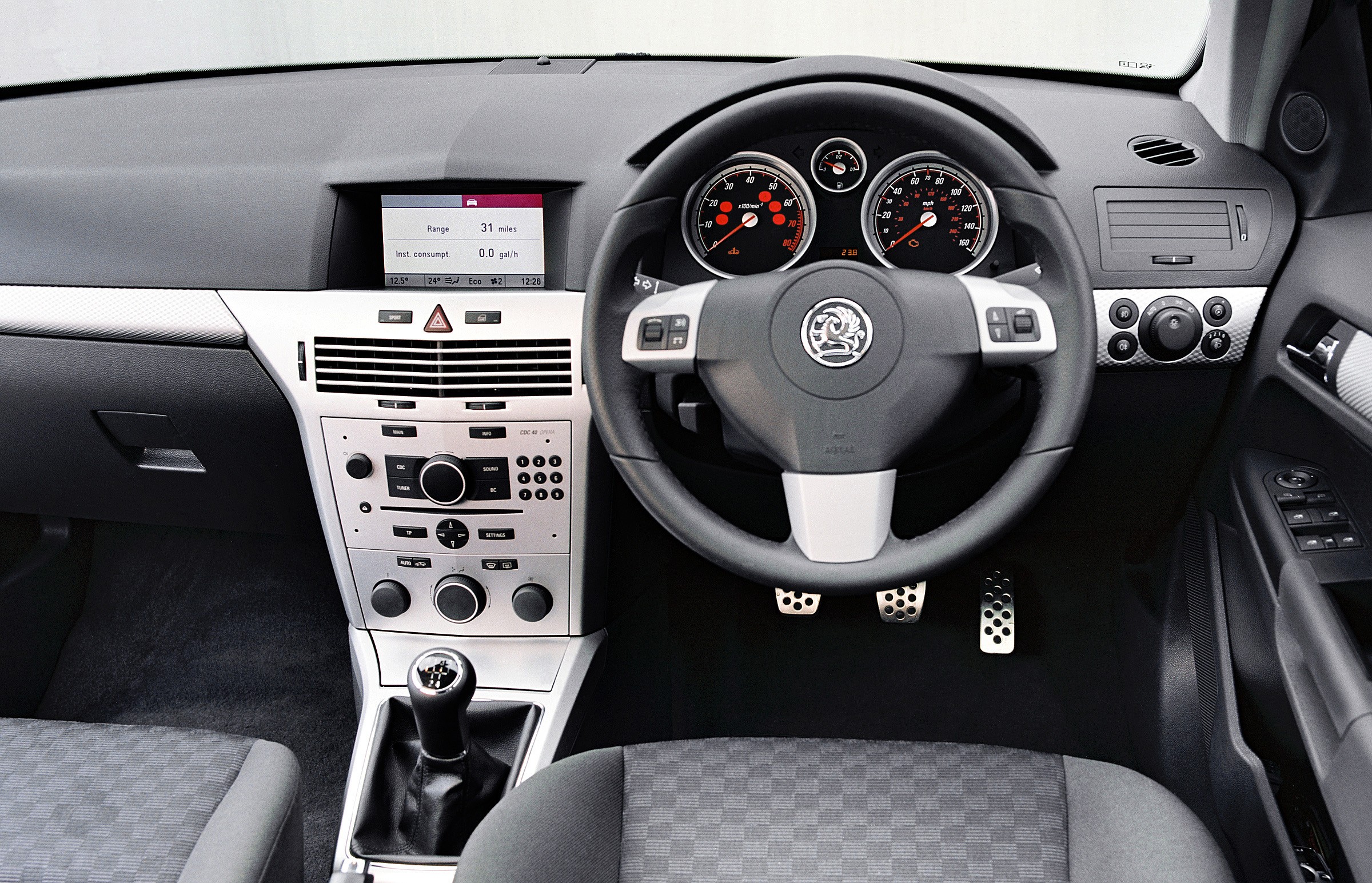 Vauxhall Astra Estate photo 24