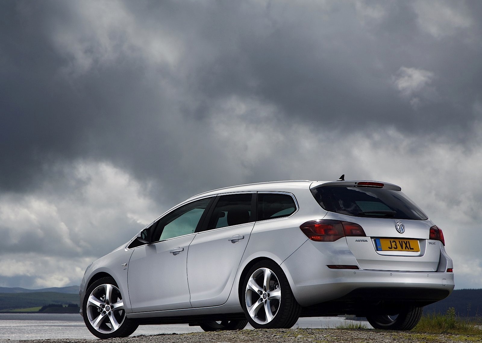 Vauxhall Astra Estate photo 6