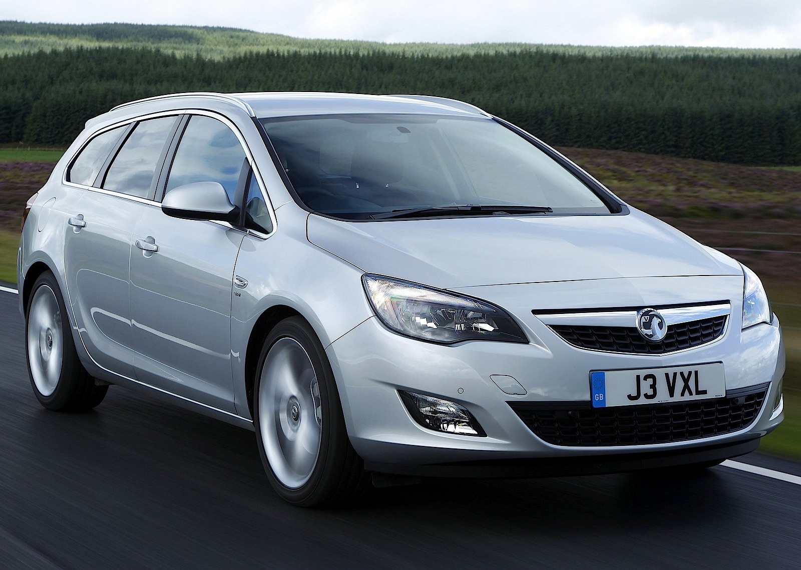 Vauxhall Astra Estate photo 8