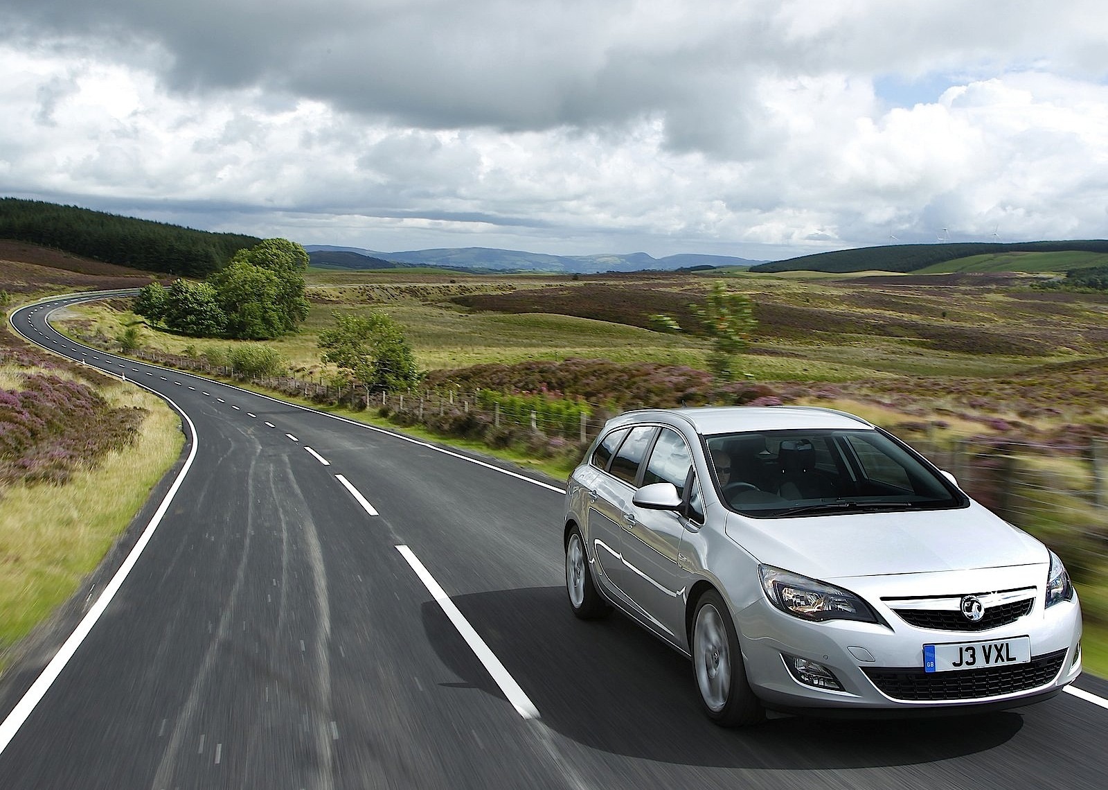 Vauxhall Astra Estate photo 9