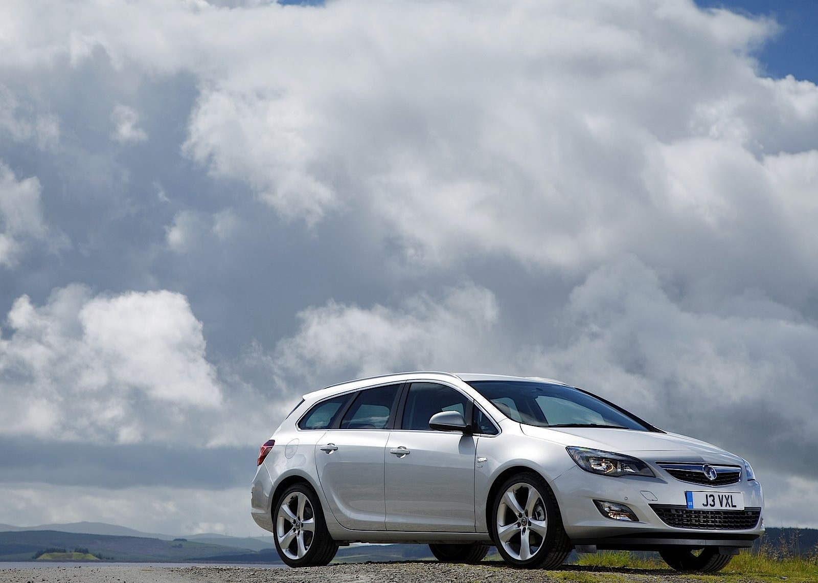 Vauxhall Astra Estate photo 10