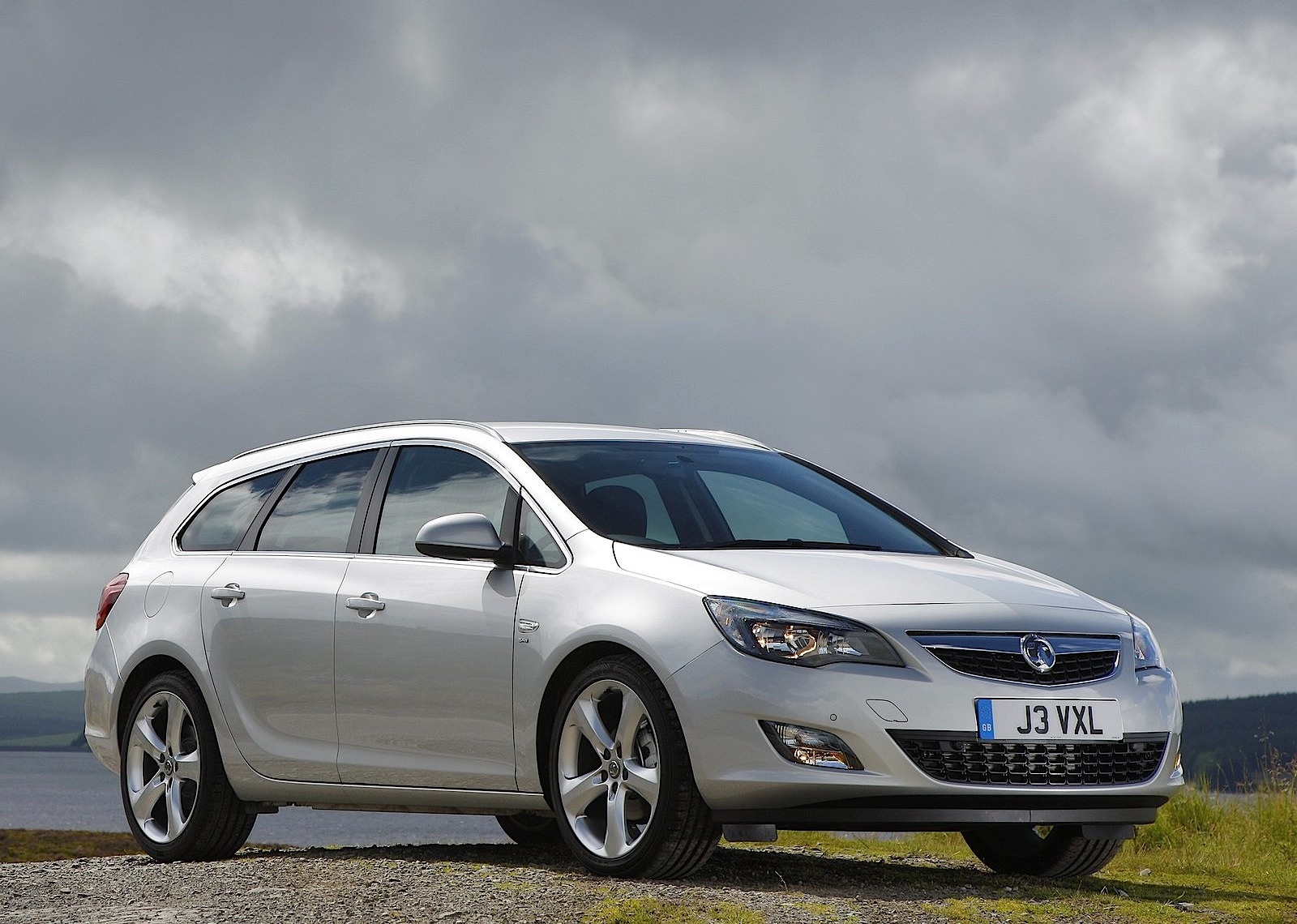 Vauxhall Astra Estate photo 11