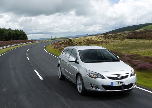 Vauxhall Astra Estate photo 14