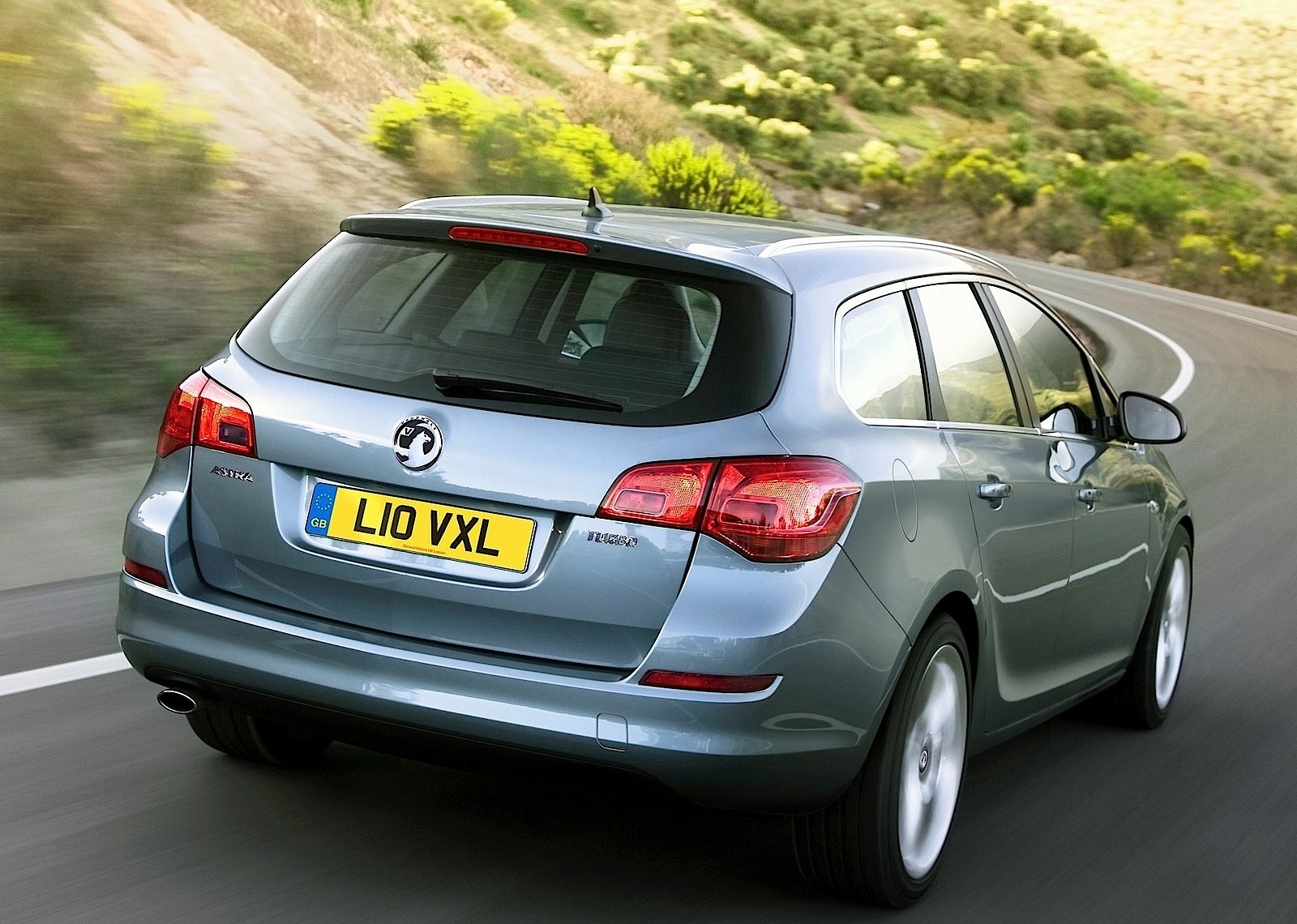 Vauxhall Astra Estate photo 17
