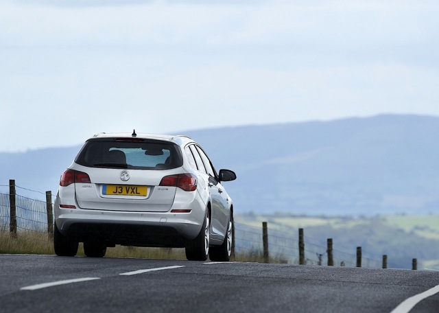 Vauxhall Astra Estate photo 20