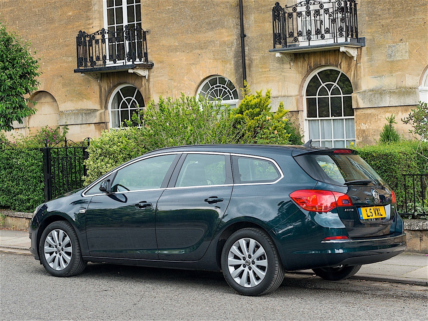 Vauxhall Astra Estate photo 6