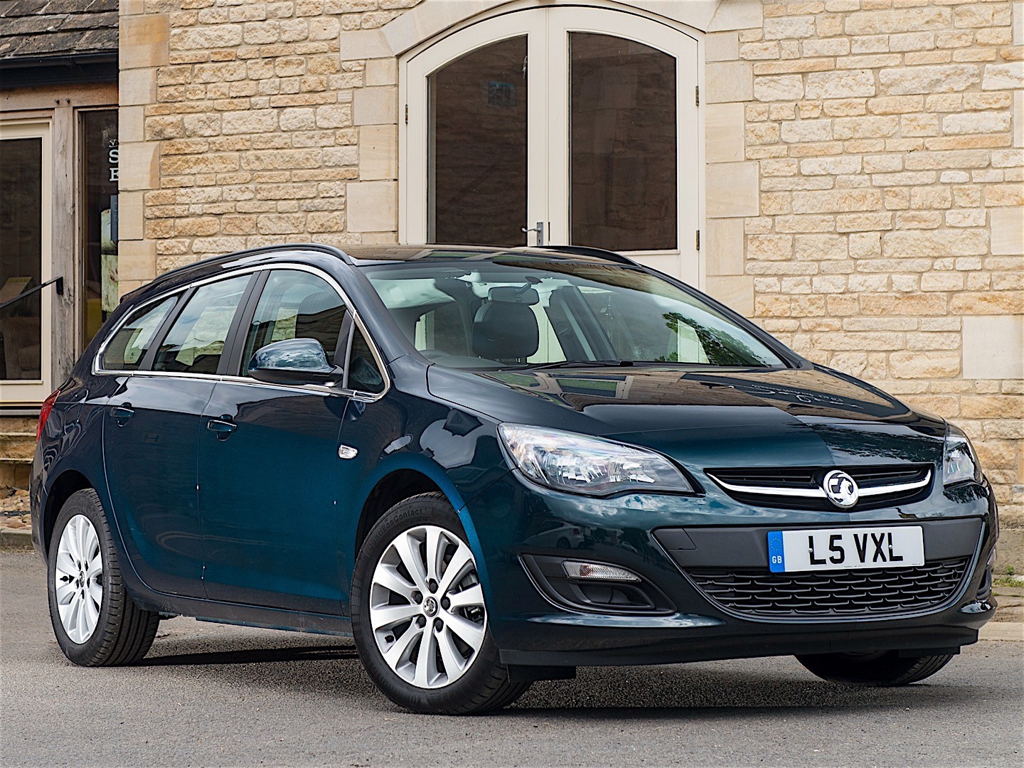 Vauxhall Astra Estate photo 10