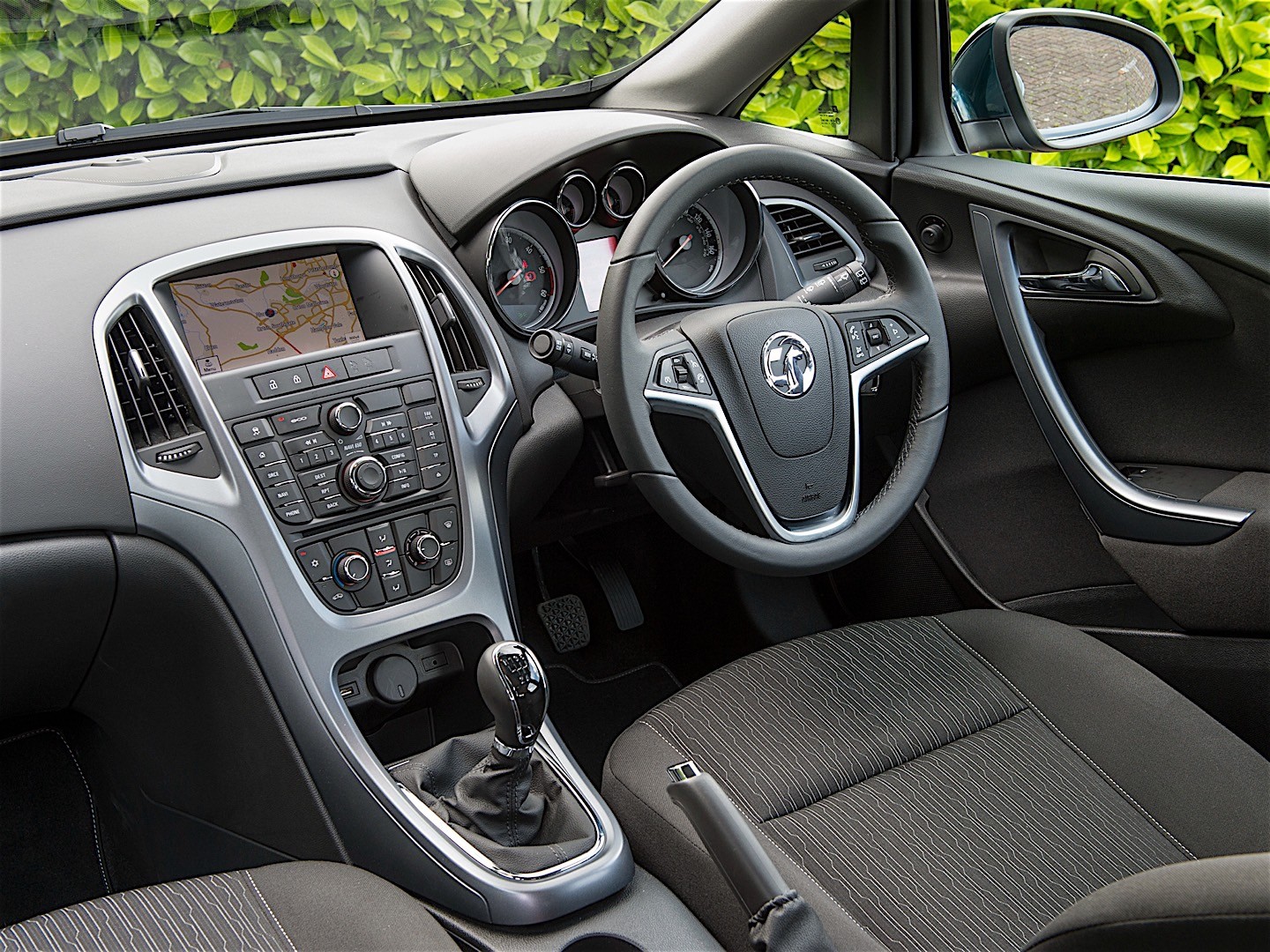 Vauxhall Astra Estate photo 18