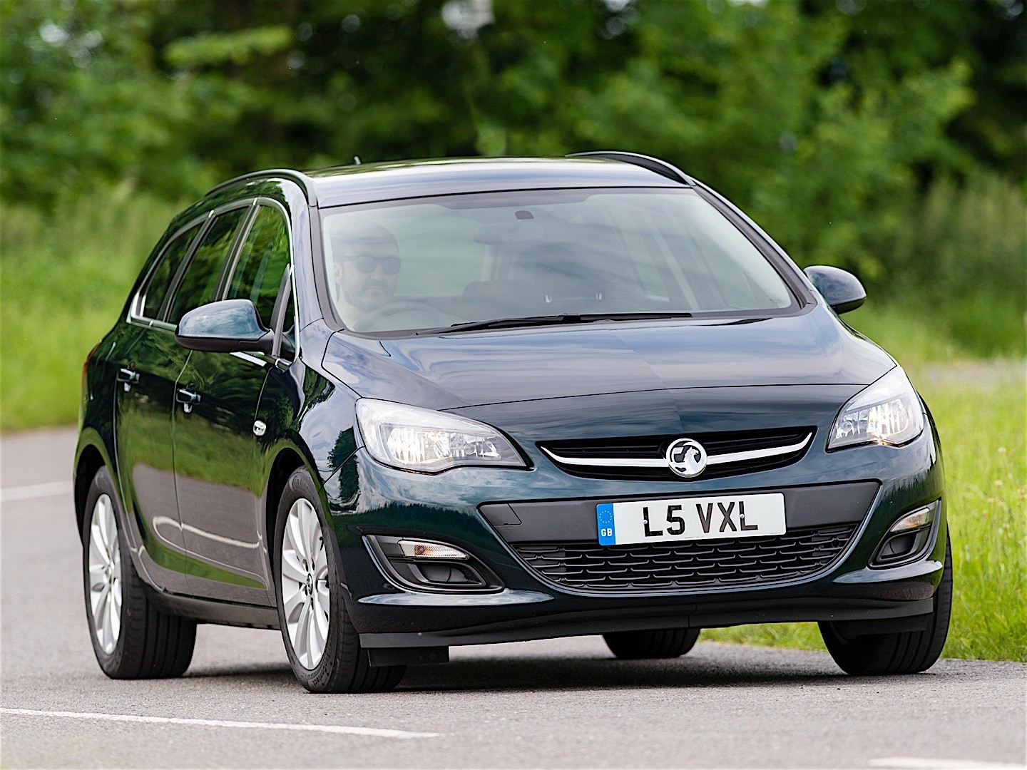 Vauxhall Astra Estate photo 15