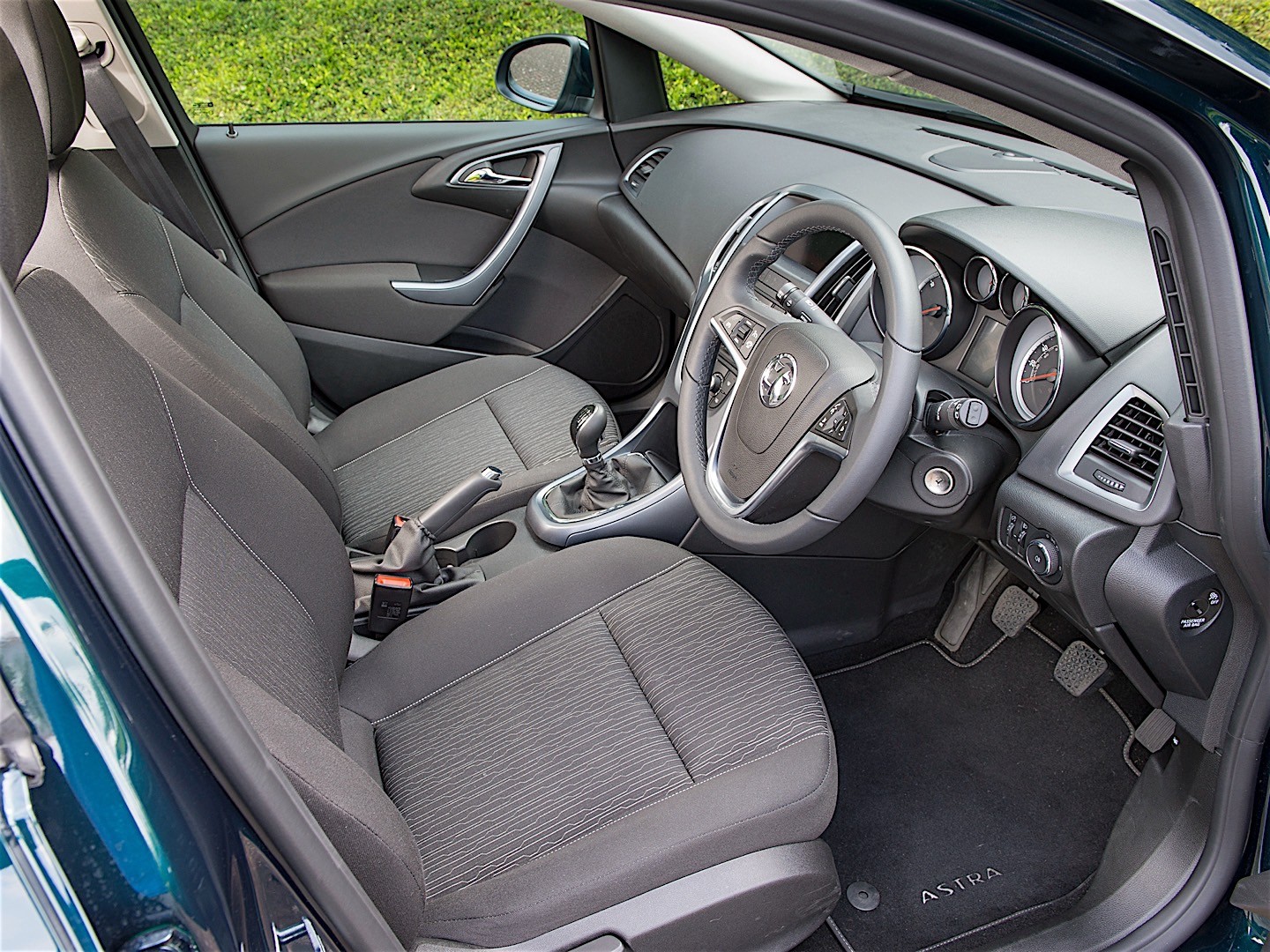 Vauxhall Astra Estate photo 19