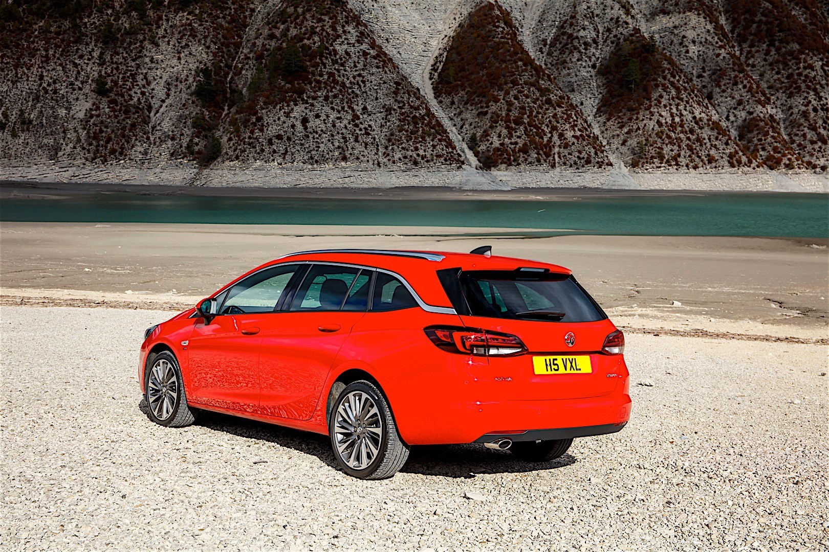 Vauxhall Astra Estate photo 8