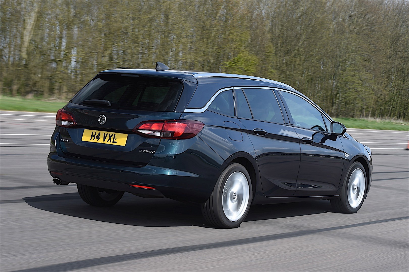 Vauxhall Astra Estate photo 18