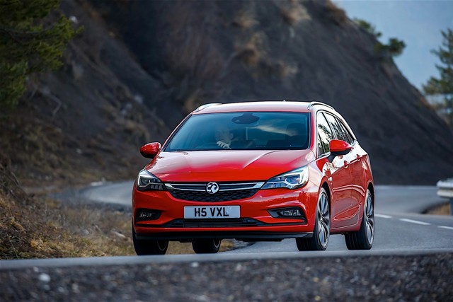 Vauxhall Astra Estate photo 21