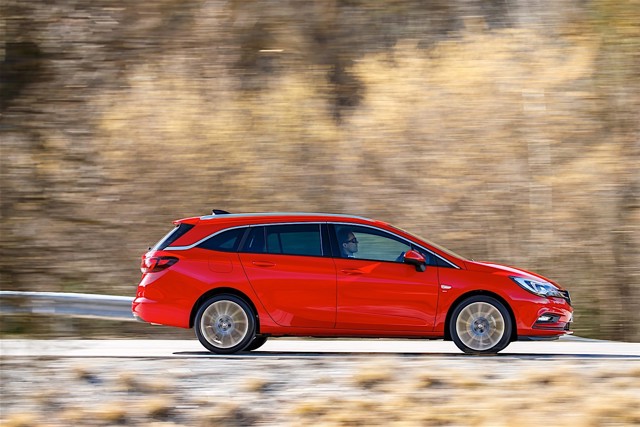 Vauxhall Astra Estate photo 24