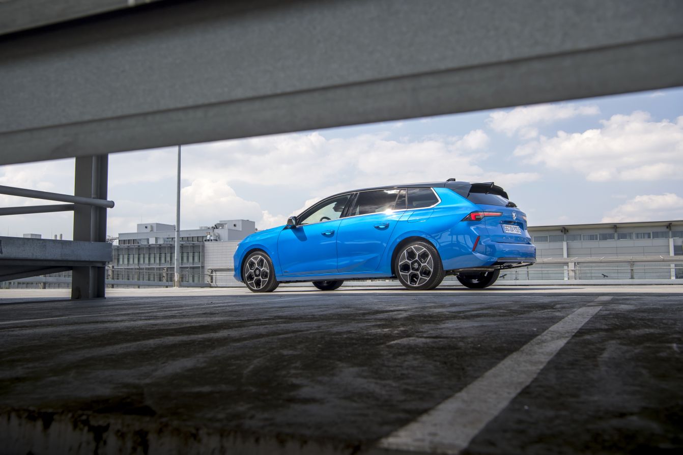 Vauxhall Astra Estate photo 6