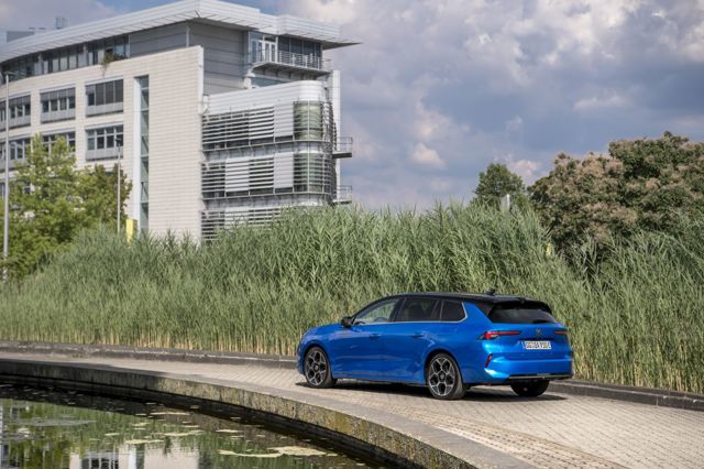 Vauxhall Astra Estate photo 10