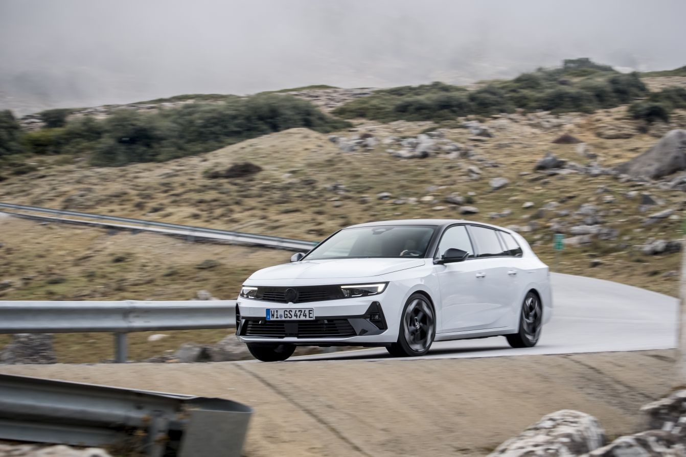 Vauxhall Astra Estate photo 16