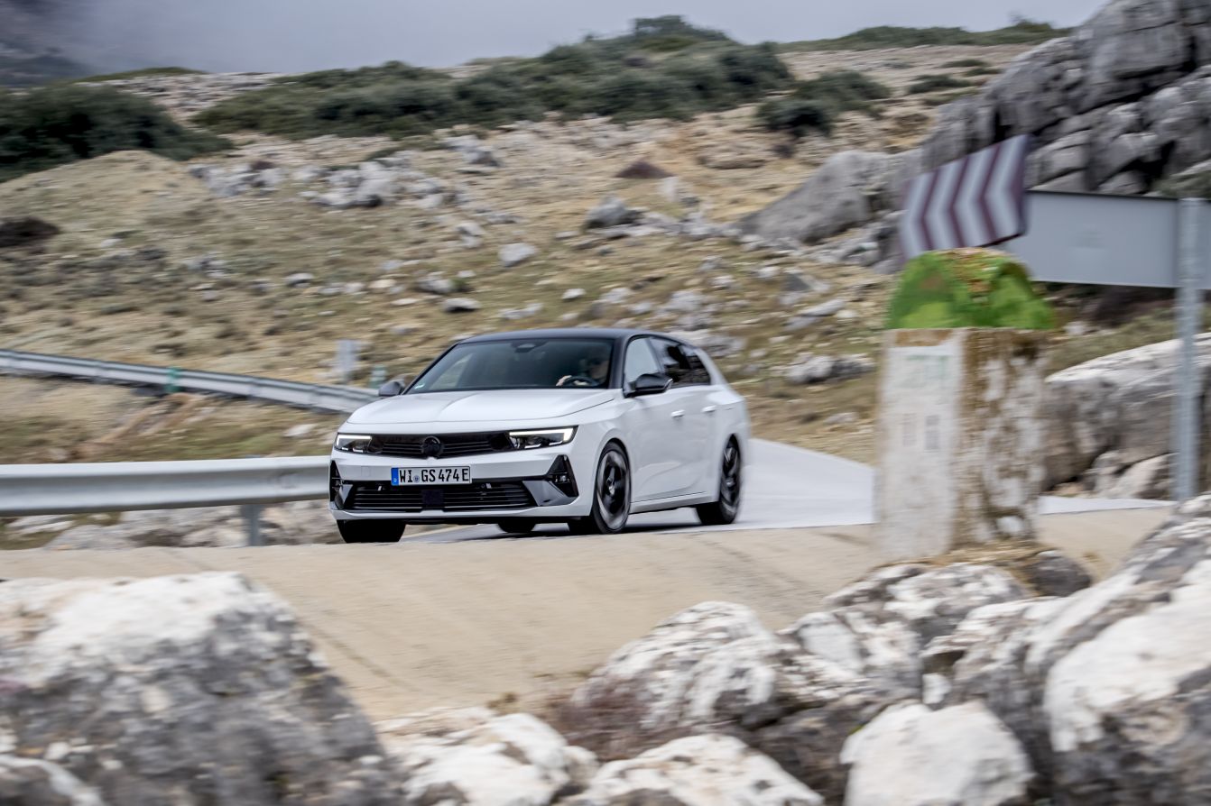 Vauxhall Astra Estate photo 18