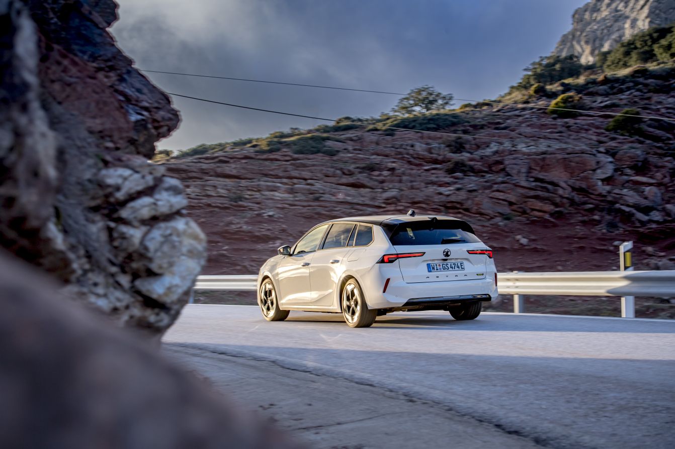 Vauxhall Astra Estate photo 21