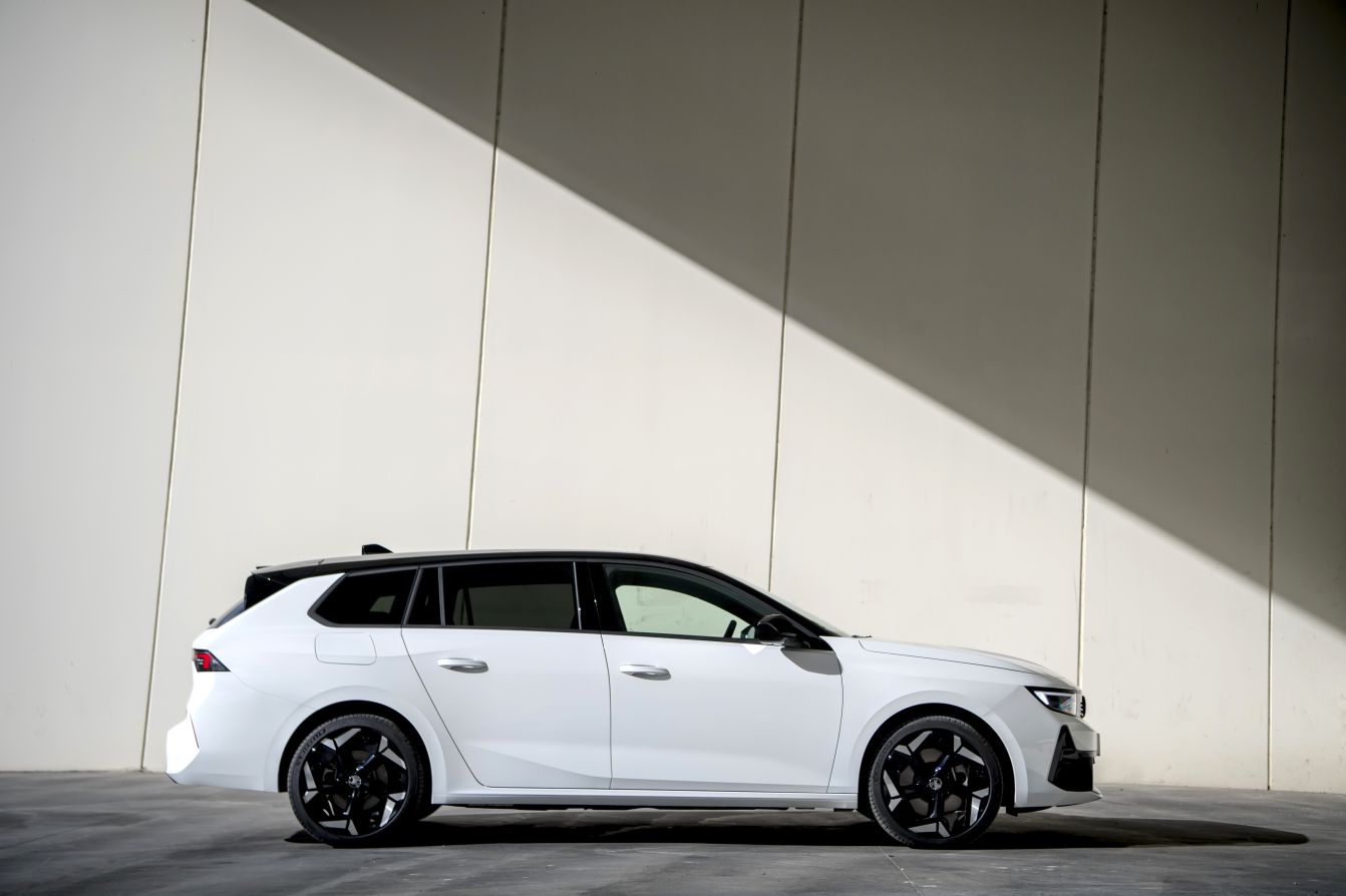 Vauxhall Astra Estate photo 24