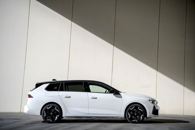 Vauxhall Astra Estate photo 24