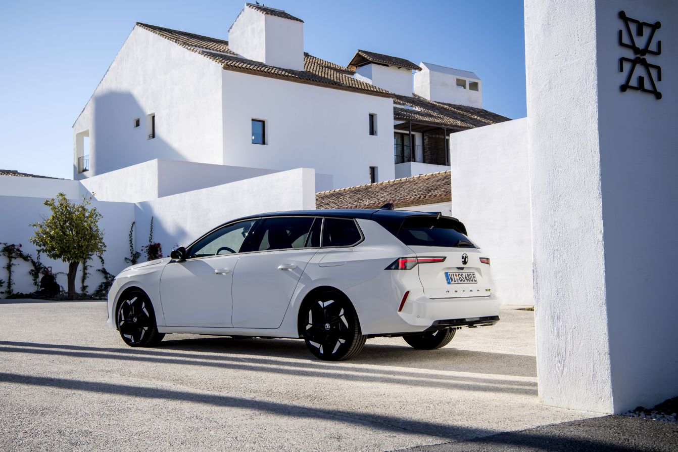 Vauxhall Astra Estate photo 25