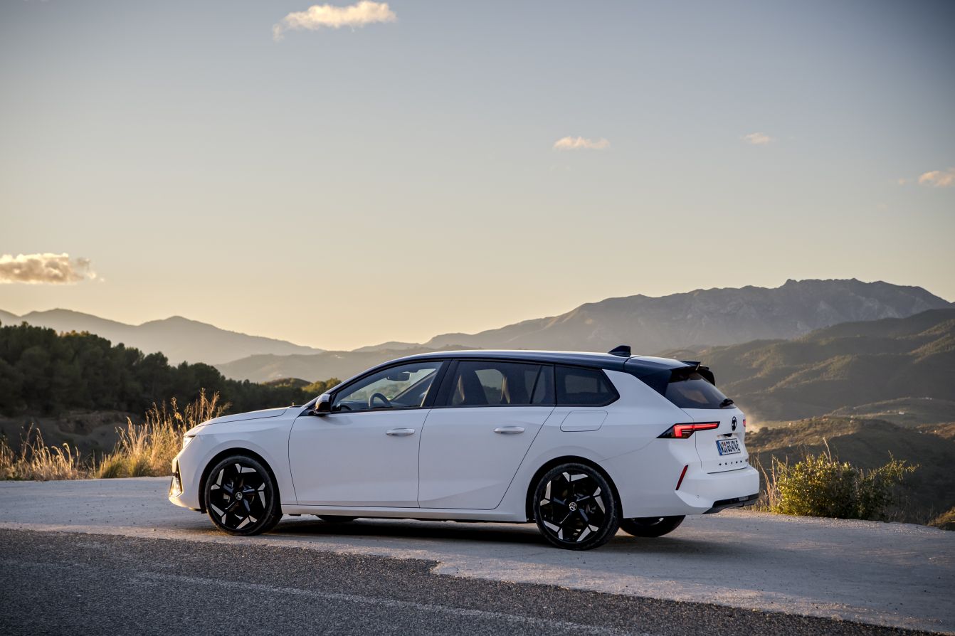 Vauxhall Astra Estate photo 29