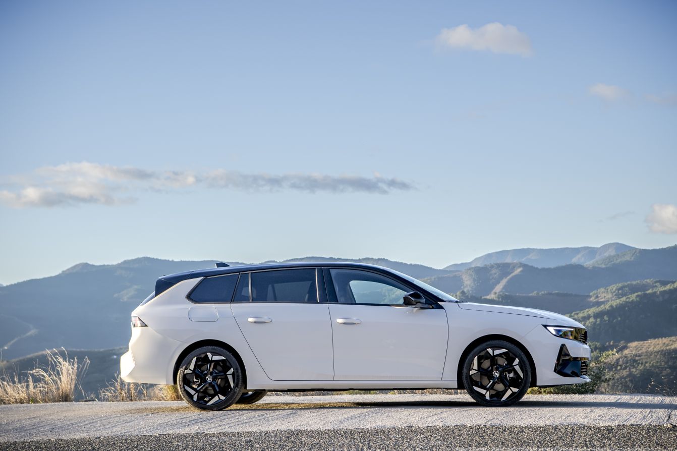 Vauxhall Astra Estate photo 32