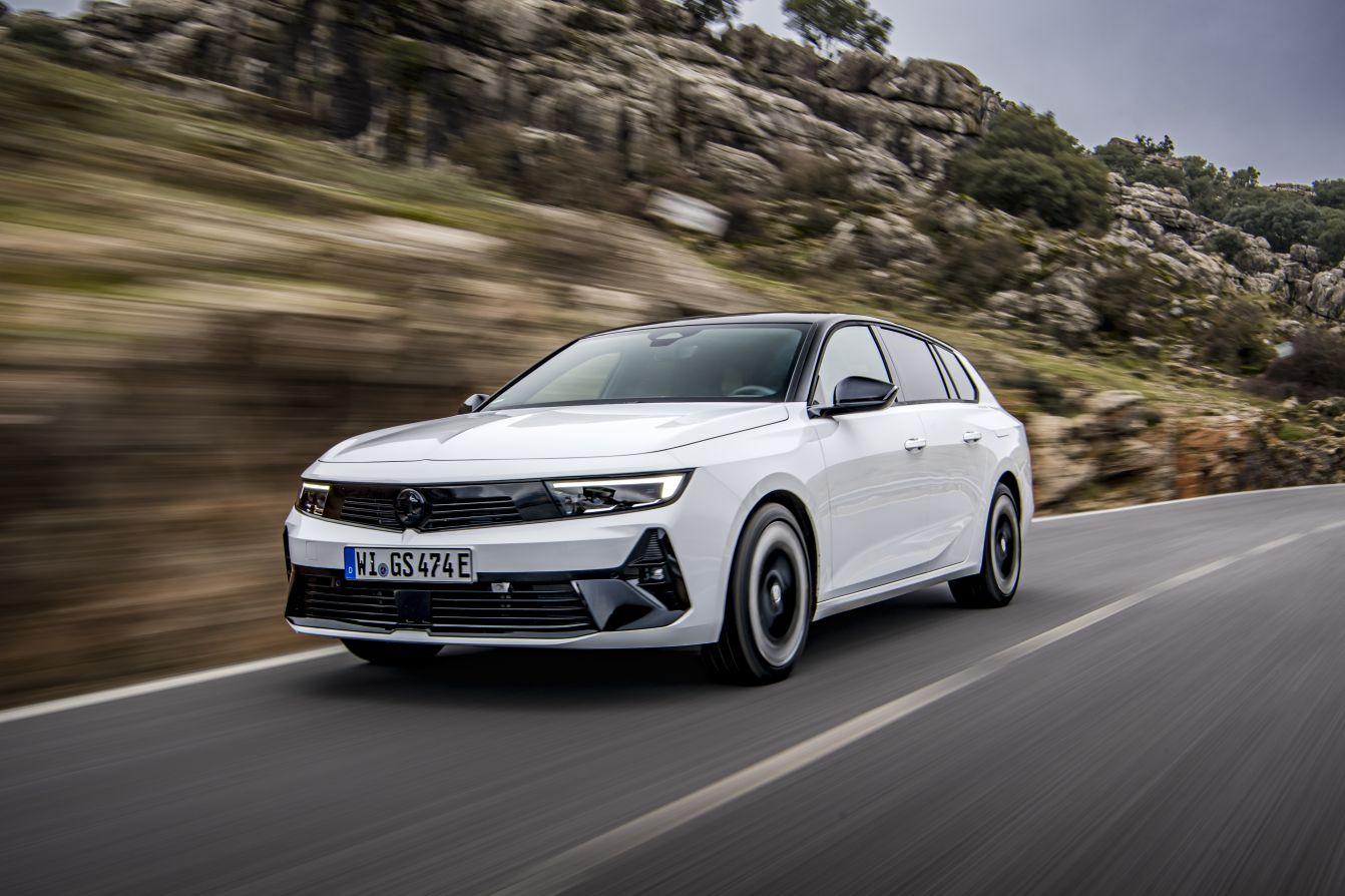 Vauxhall Astra Estate photo 8