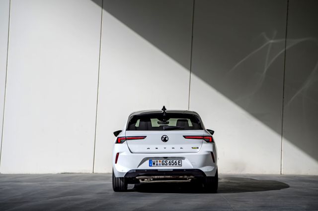 Vauxhall Astra Hatchback photo 9