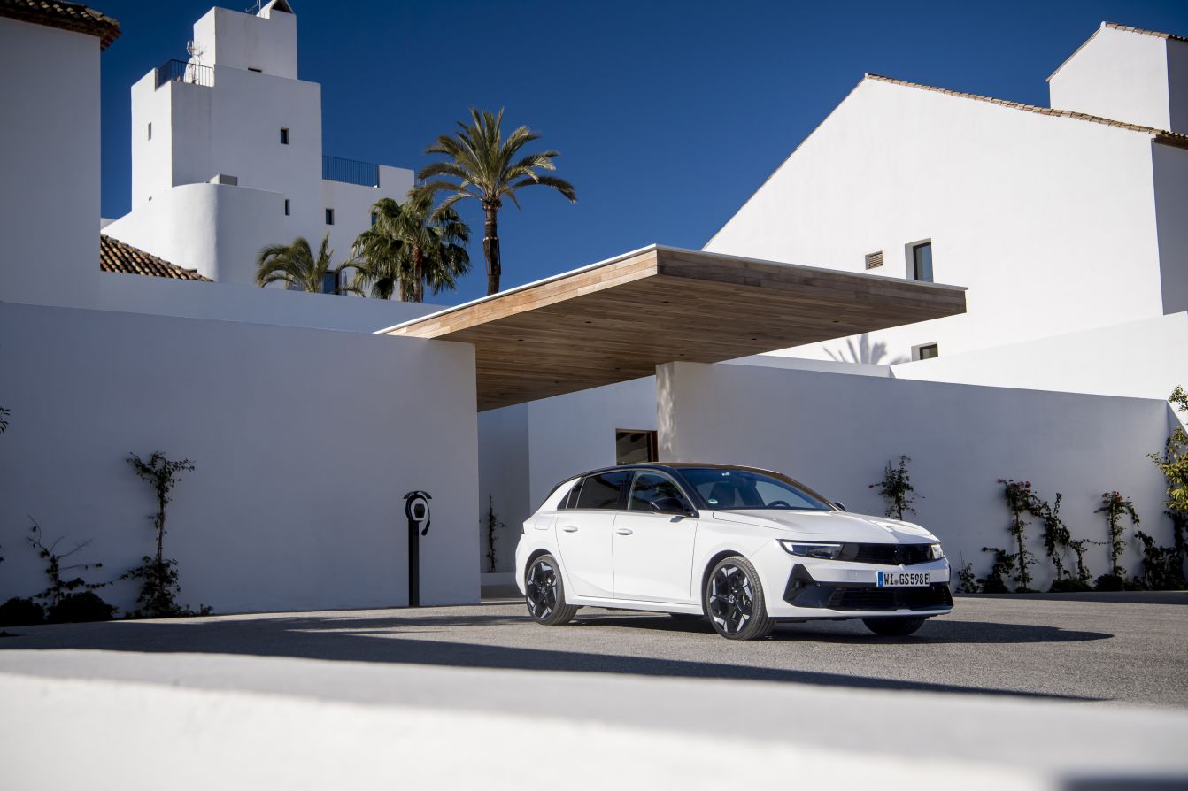 Vauxhall Astra Hatchback photo 13