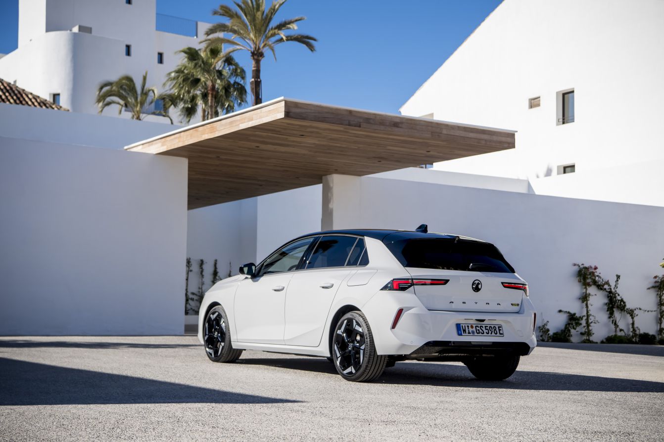 Vauxhall Astra Hatchback photo 17