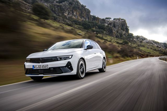 Vauxhall Astra Hatchback photo 23