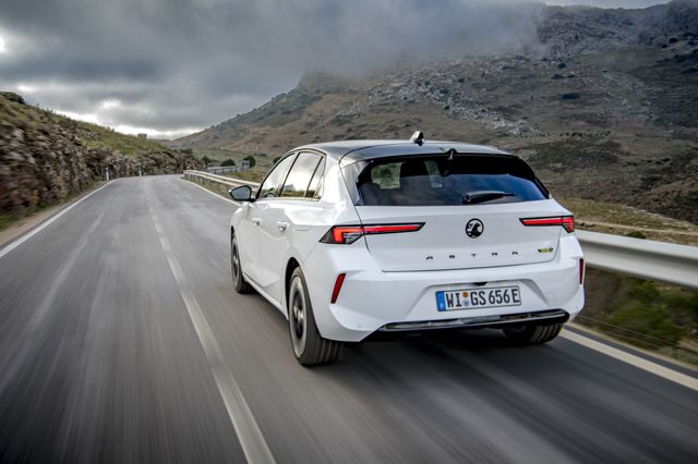 Vauxhall Astra Hatchback photo 27