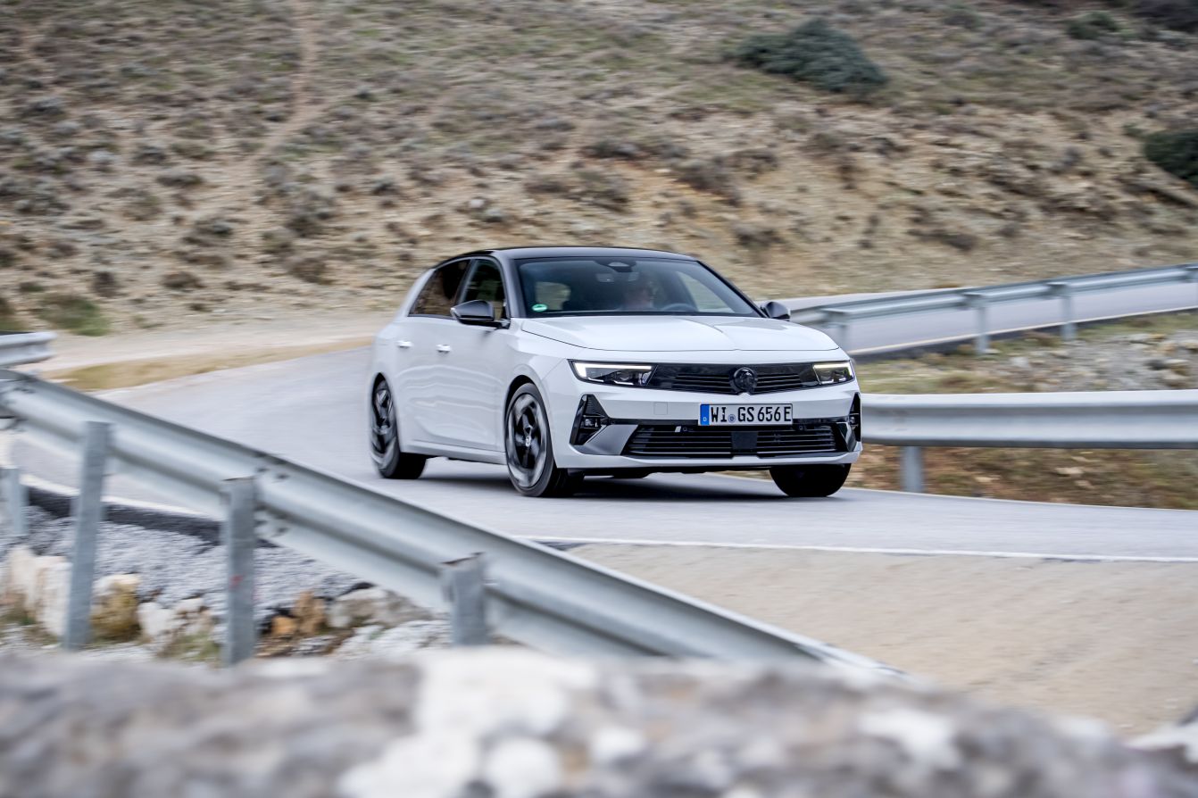 Vauxhall Astra Hatchback photo 33