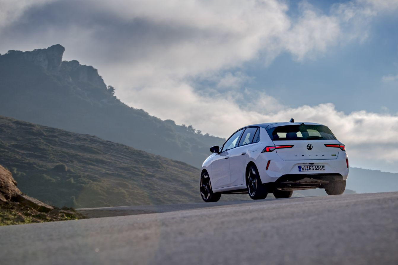 Vauxhall Astra Hatchback photo 35