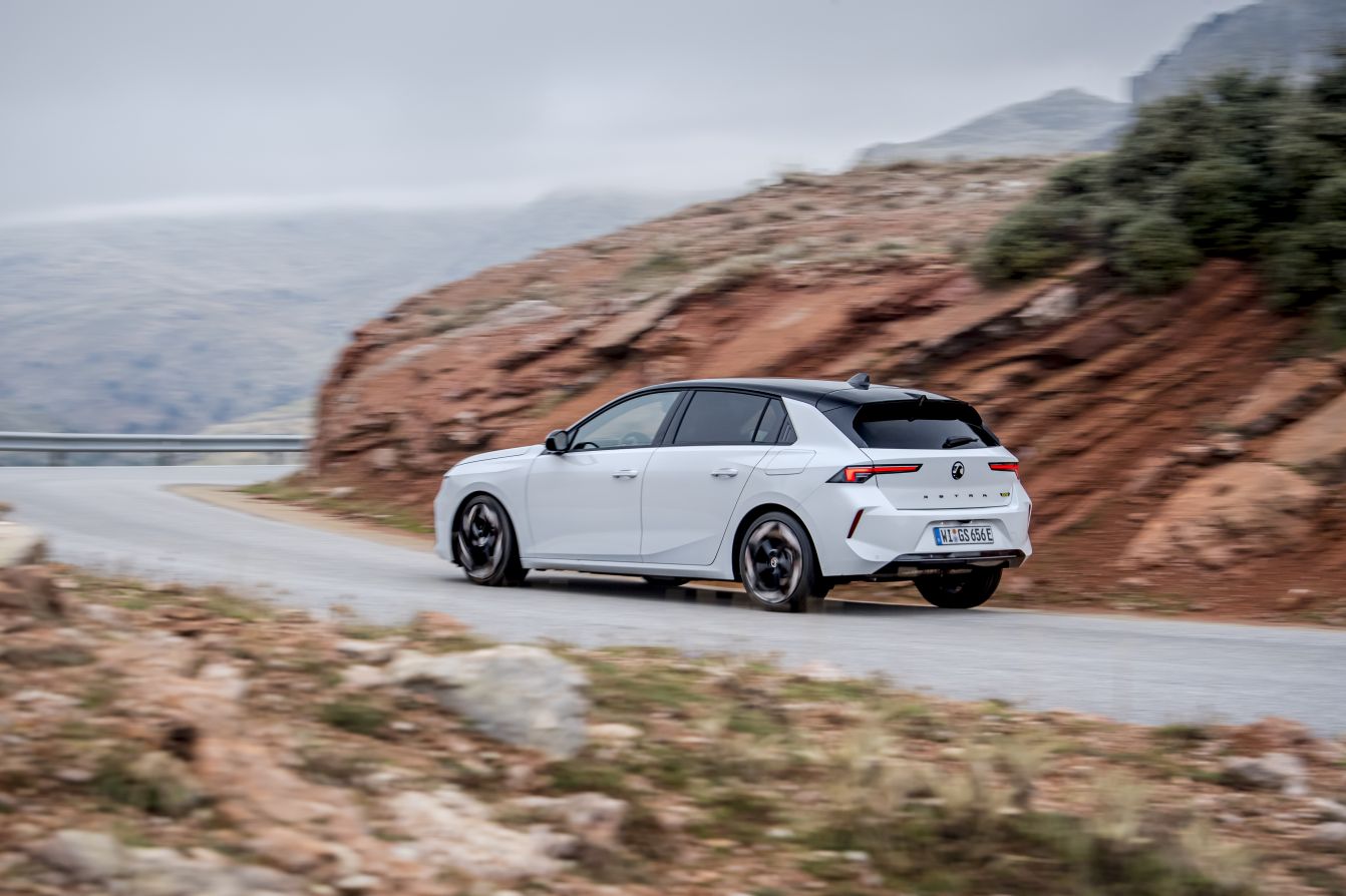 Vauxhall Astra Hatchback photo 36