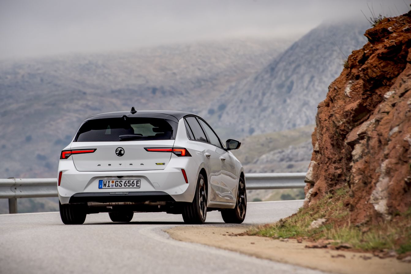 Vauxhall Astra Hatchback photo 38