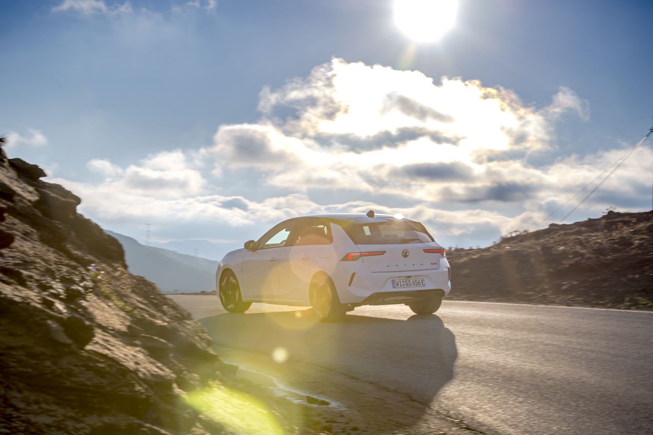 Vauxhall Astra Hatchback photo 40