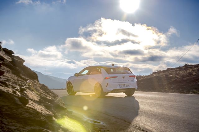 Vauxhall Astra Hatchback photo 40