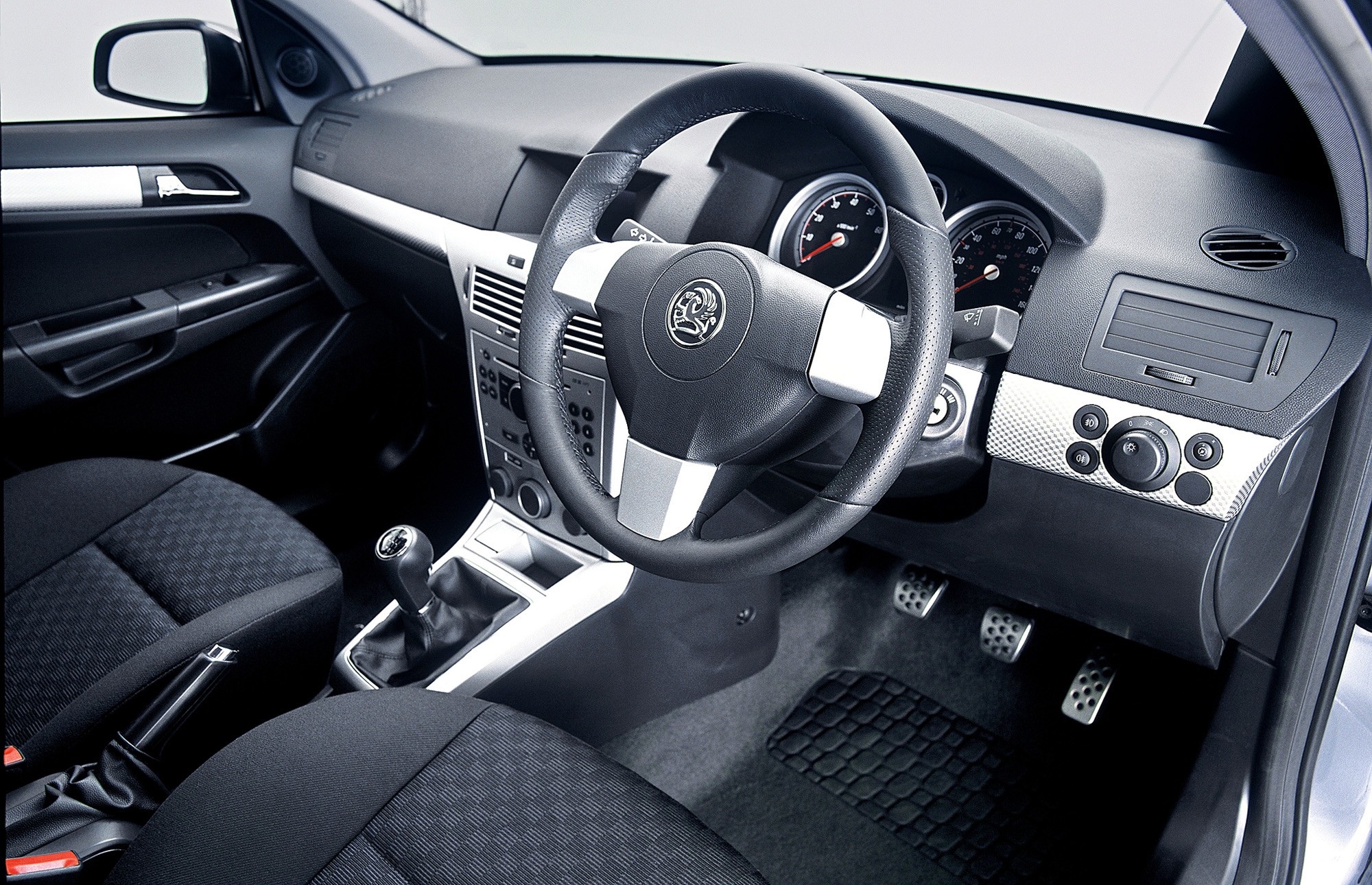 Vauxhall Astra Hatchback photo 36