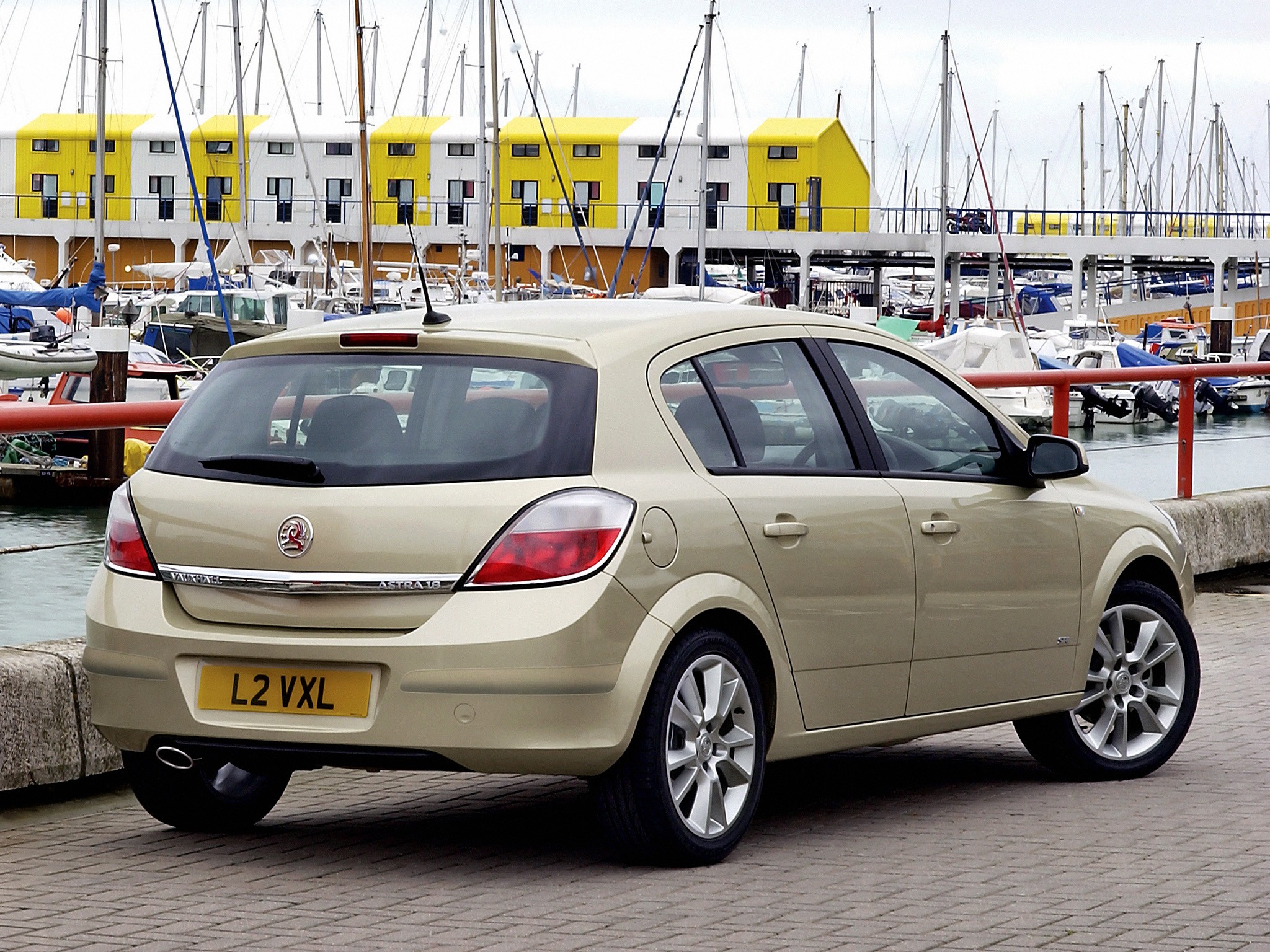 Vauxhall Astra Hatchback photo 14